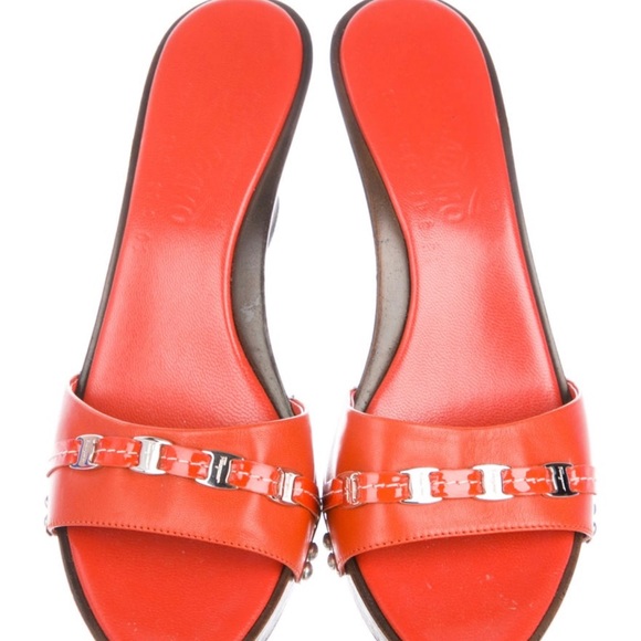 Sandals - Picture 3 of 4